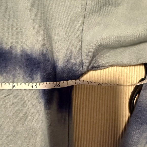 Hippie Rose Blue Crew Neck Sweater with Artistic Tie-Dye - Picture 5 of 7